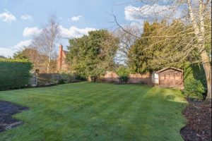 Ralph reviews a Detached family house in christleton garden view 