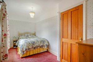 bedroom in a house for sale near Malpas
