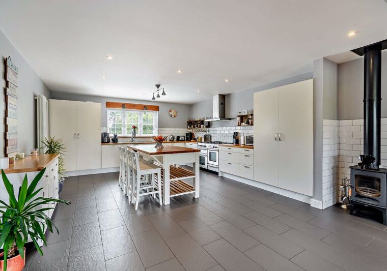 kitchen in a house for sale in Bowling Bank