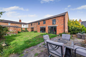 garden and barn with planning permission at a house for sale in Holt